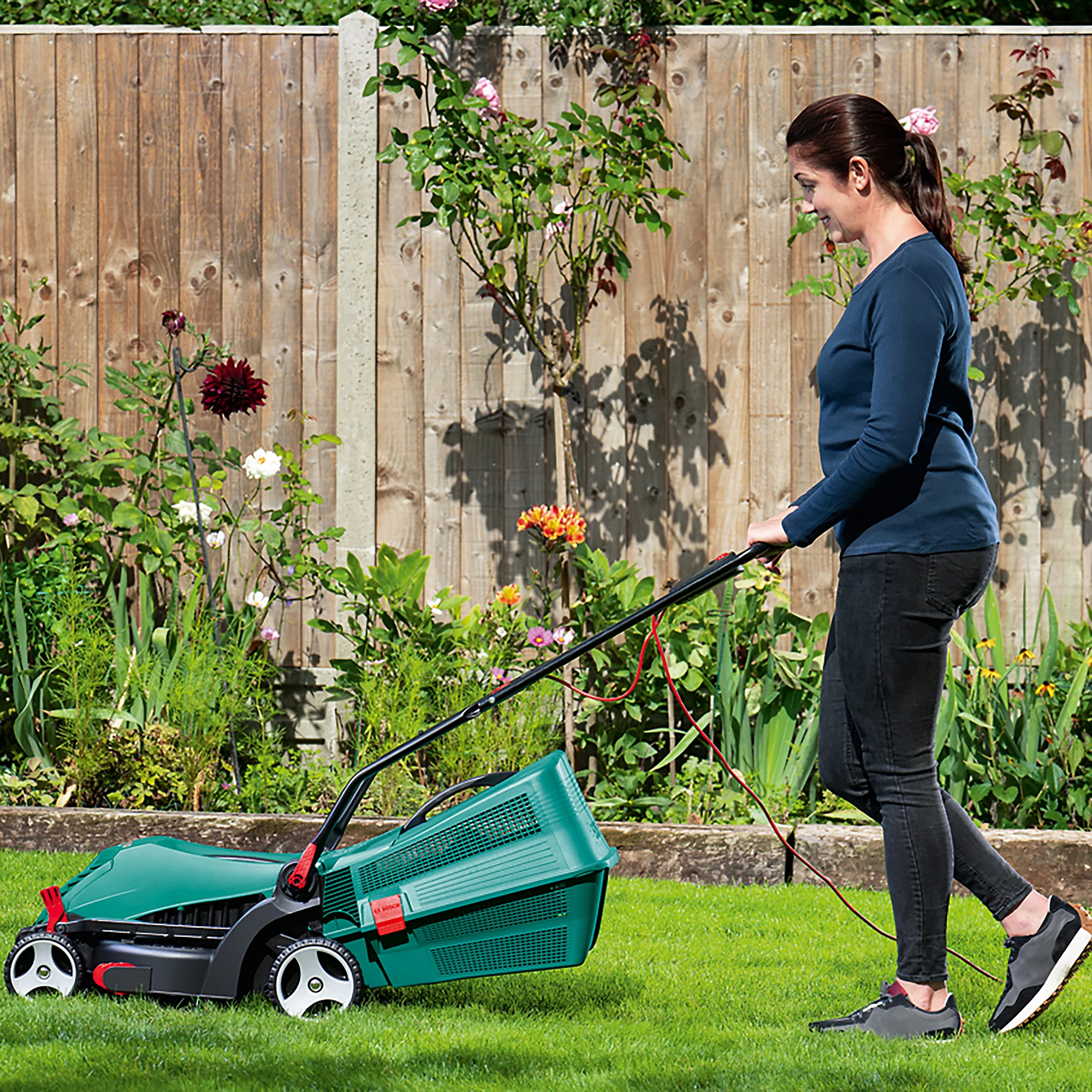 Bosch Rotak 34 R Corded Rotary Lawnmower - Image 2