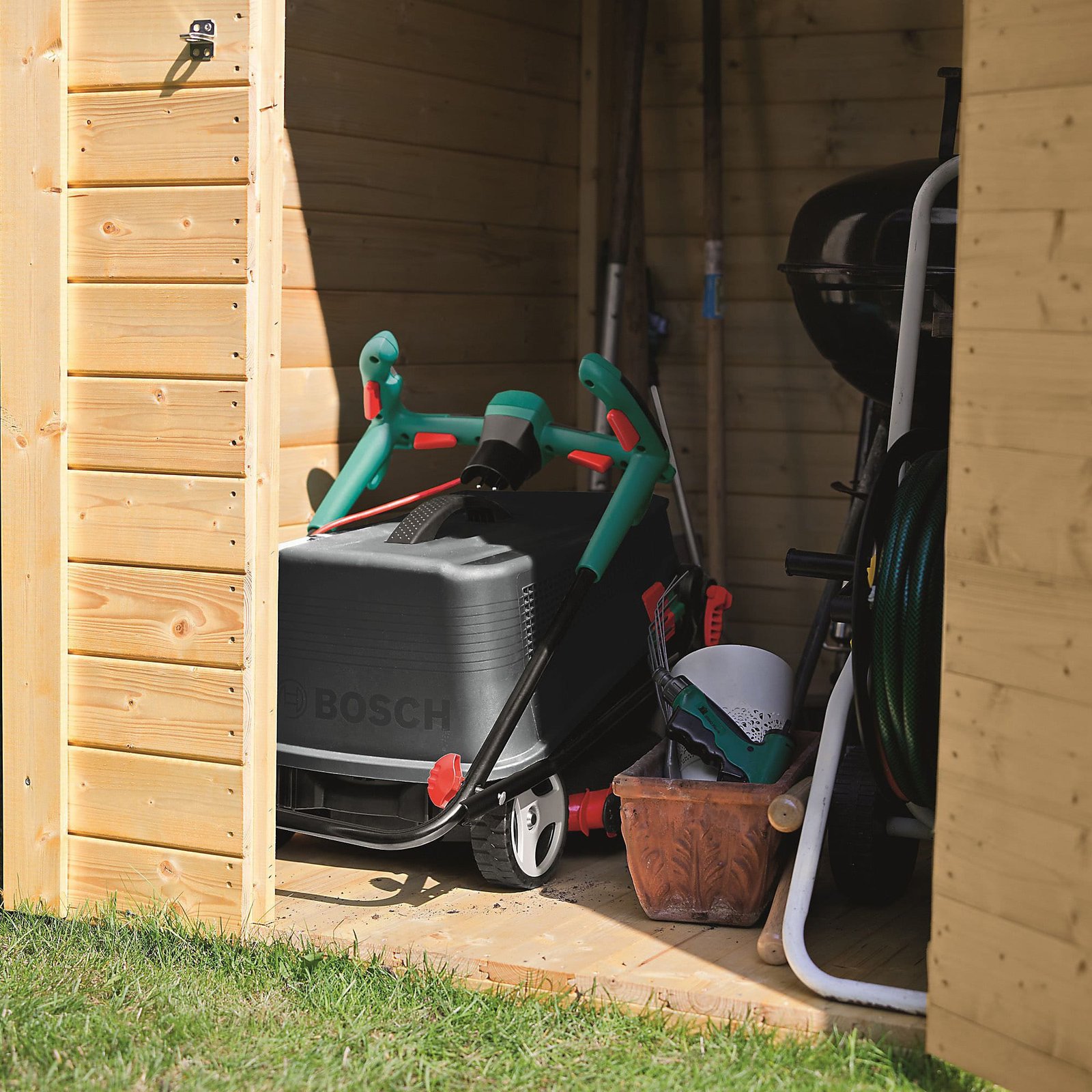 Bosch Rotak 370 ER Corded Rotary Lawnmower - Image 10