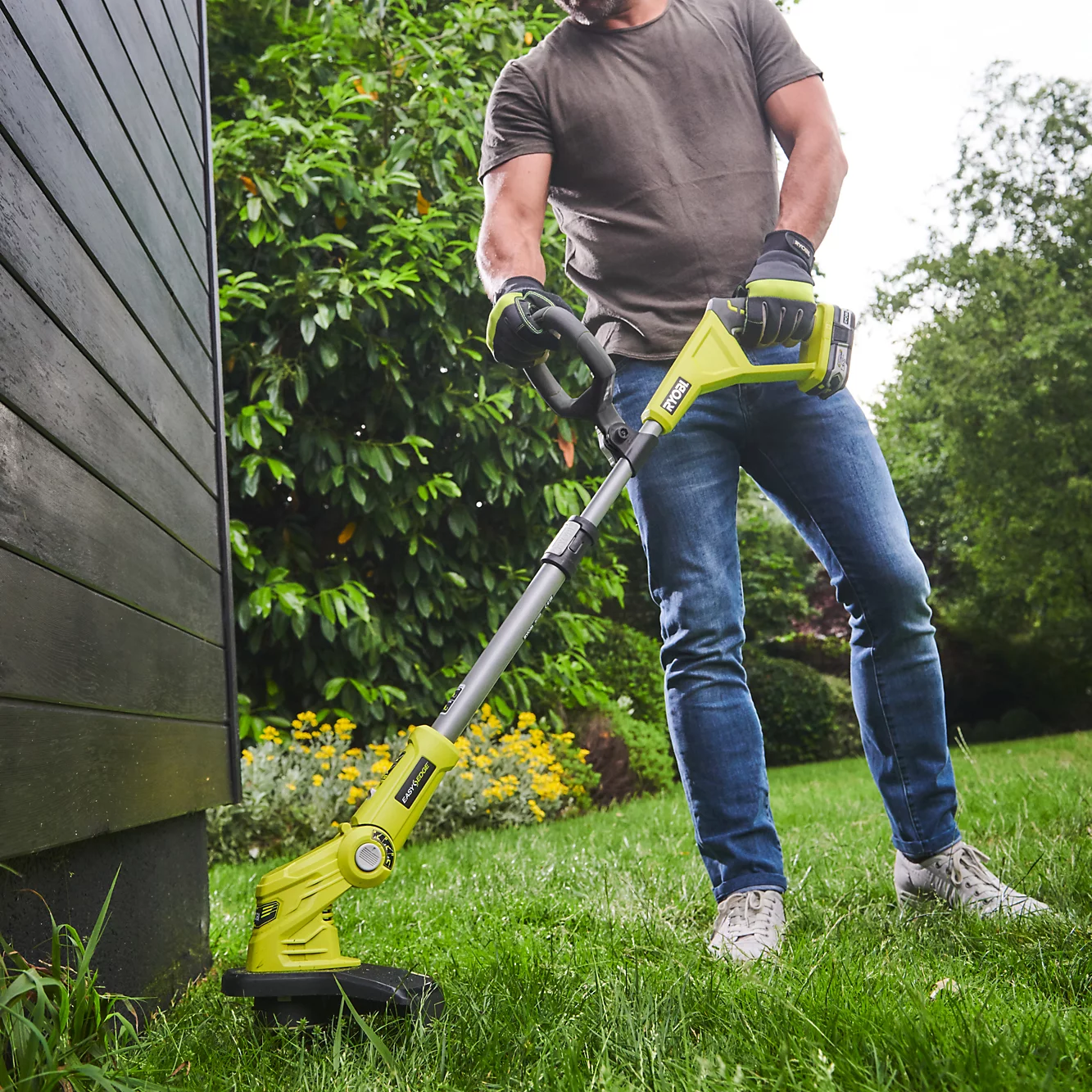 Ryobi ONE+ 18V 300mm Cordless Grass trimmer – RLT183220S - Image 2