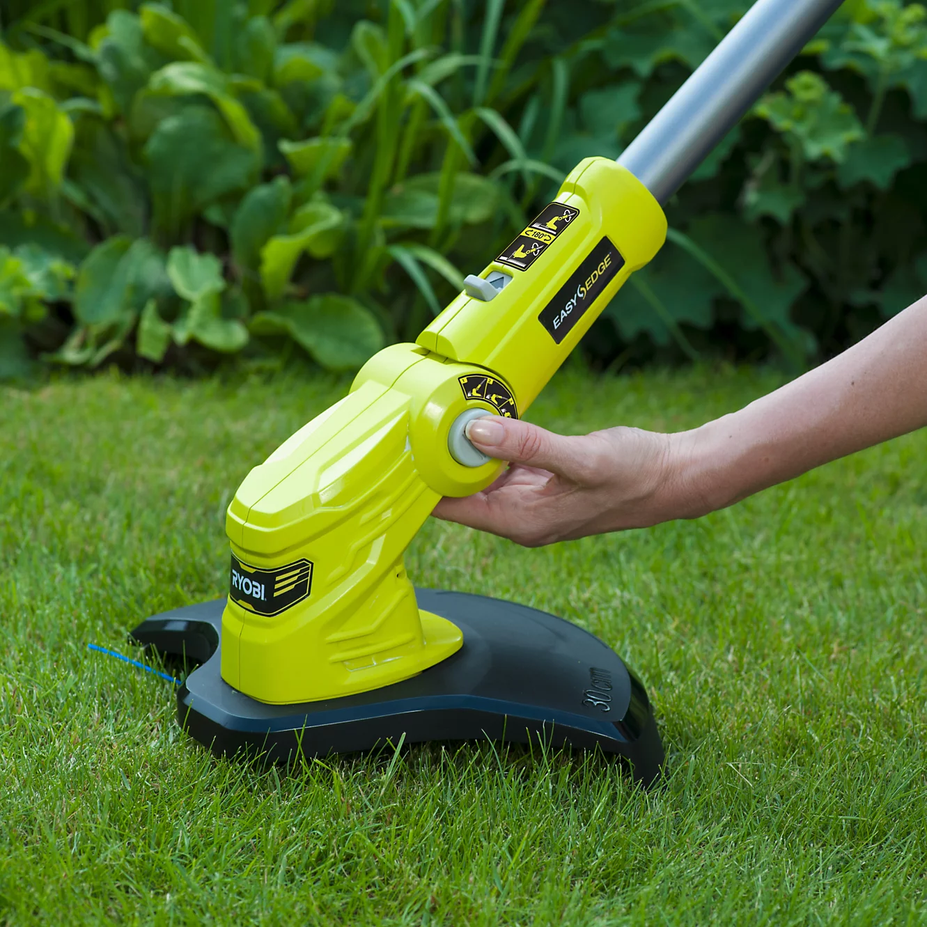 Ryobi ONE+ 18V 300mm Cordless Grass trimmer – RLT183220S - Image 3